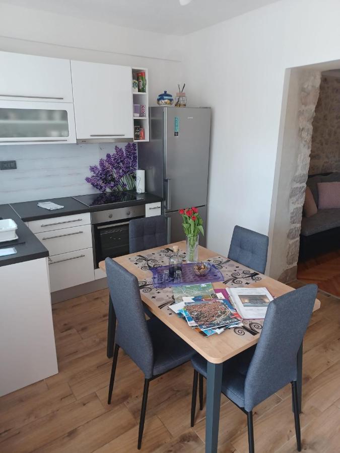 Apartment Karla Snb Лозовац Екстер'єр фото