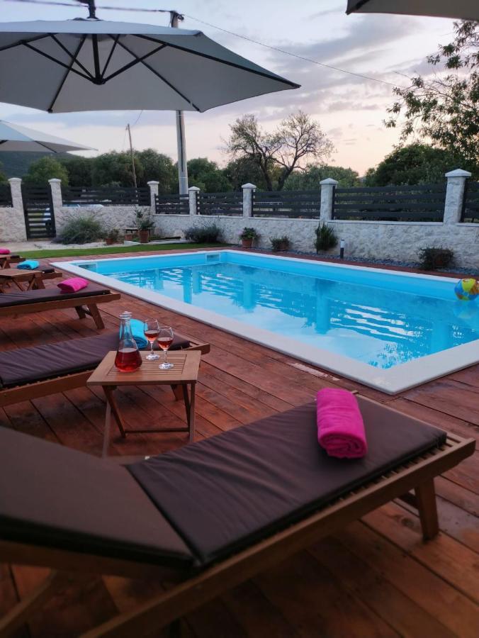 Apartment Karla Snb Лозовац Екстер'єр фото