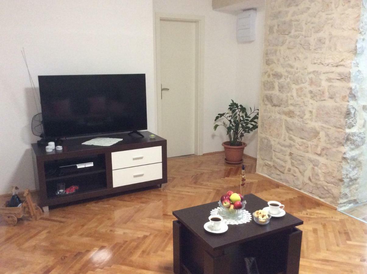Apartment Karla Snb Лозовац Екстер'єр фото