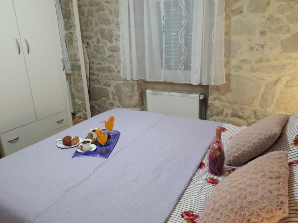 Apartment Karla Snb Лозовац Екстер'єр фото